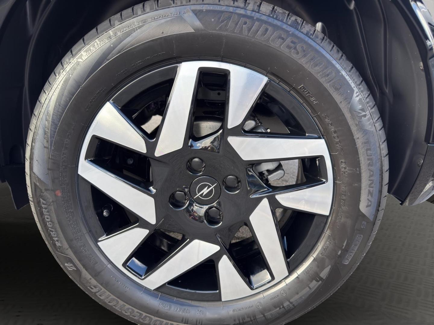 Opel Mokka GS HYBRID 145PS AT+SHZ+LRH+TWA+R-KAM-KEYLE