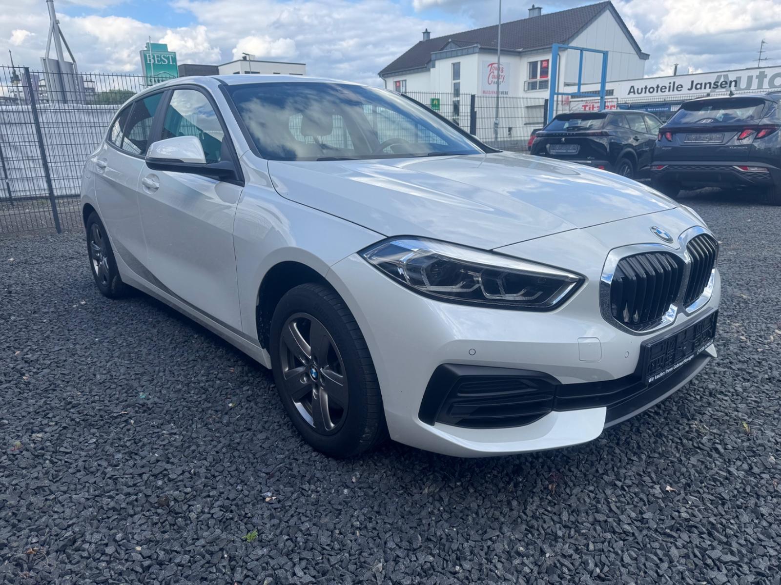 BMW 118 i  SPORT LINE 1HD/Head-Up/PDC/NAVI/TÜV /AHK