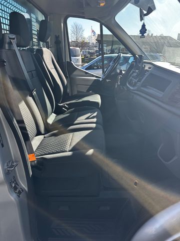 Fahrzeugabbildung Ford Transit Pritsche 470/350 L5 Zwillingsbereifung