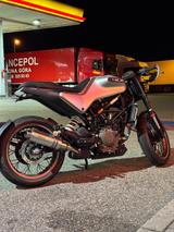 Husqvarna Vitpilen 401 // Quasi Neu - HUSQVARNA VITPILEN 401