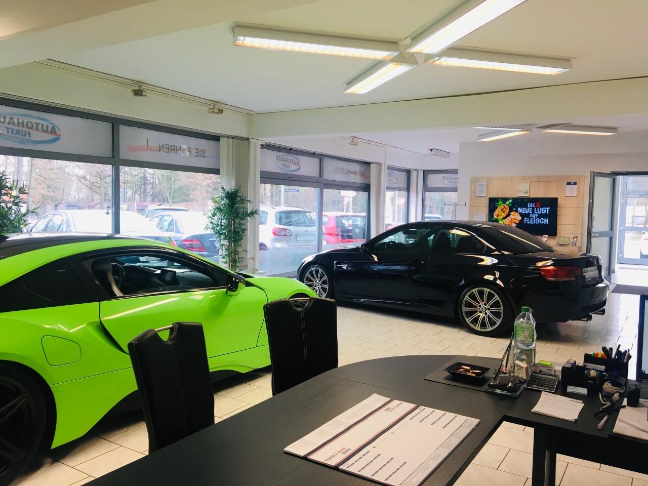 showroom-image-top