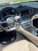 Mercedes-Benz SL 63 AMG AMG  - schwarze Mercedes-Benz SL 63 AMG