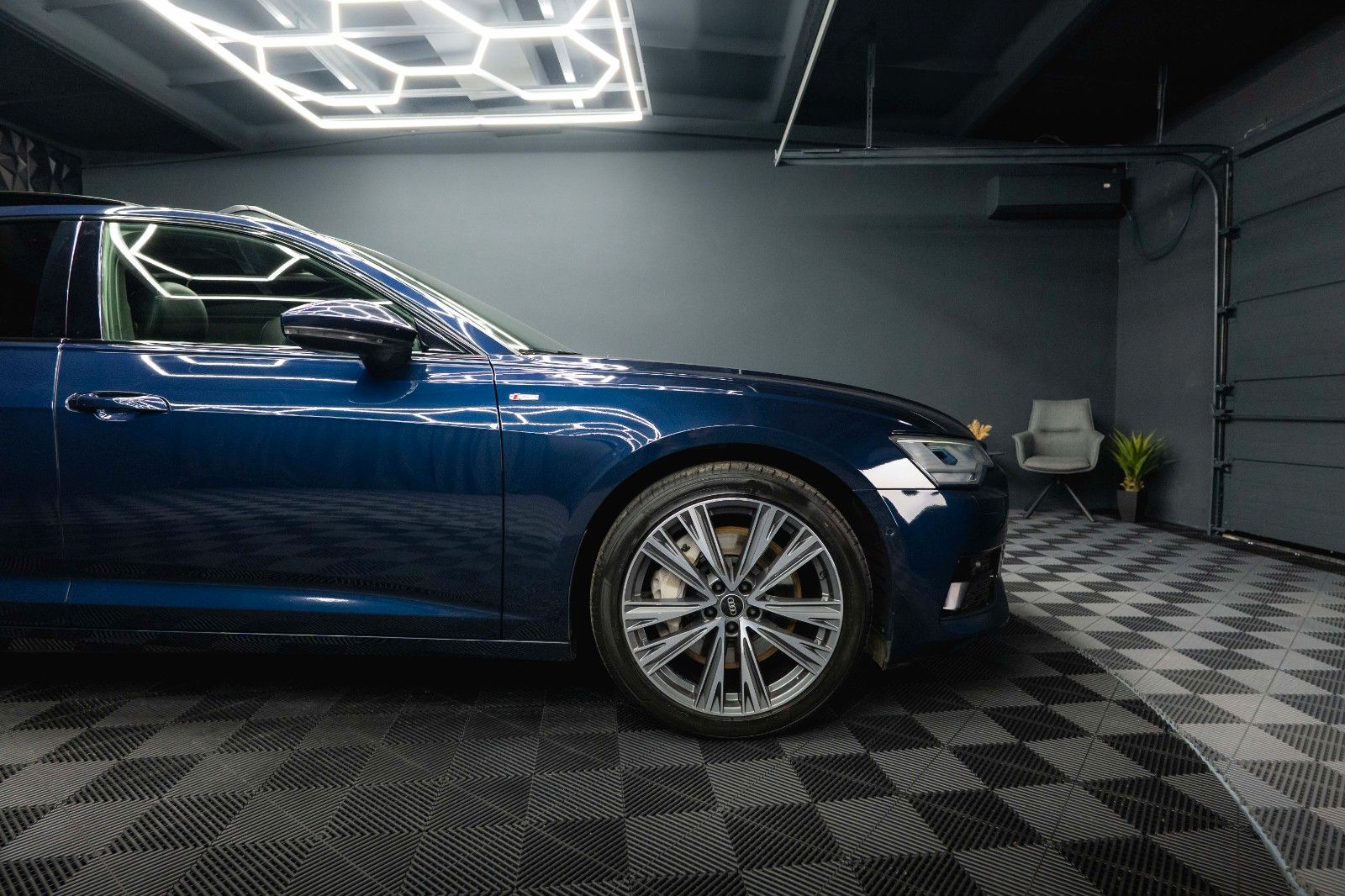 Fahrzeugabbildung Audi A6 55 TFSI quattro S-Line Sport Black Design ACC