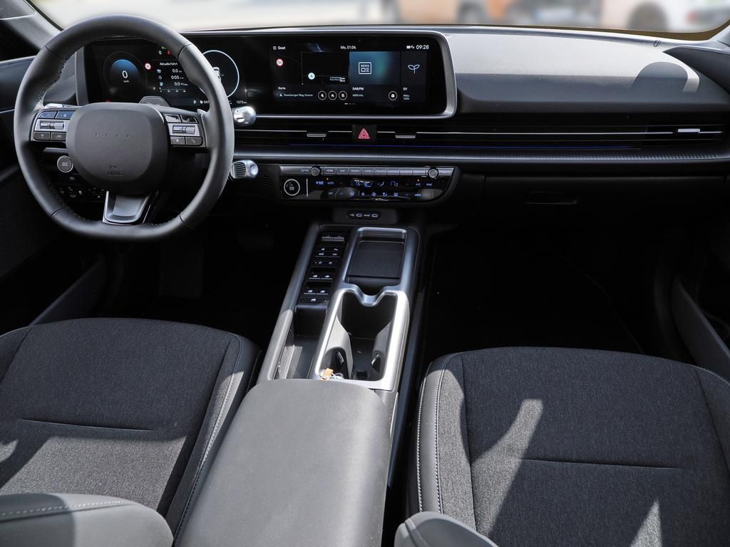Fahrzeugabbildung Hyundai IONIQ 6 EV FL CENTRIQ 2xKlima 4xSHZ ACC AUT Kam.