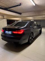 BMW 740d xDrive - Scheckheftgepflegt bei bmw  - graue BMW 740