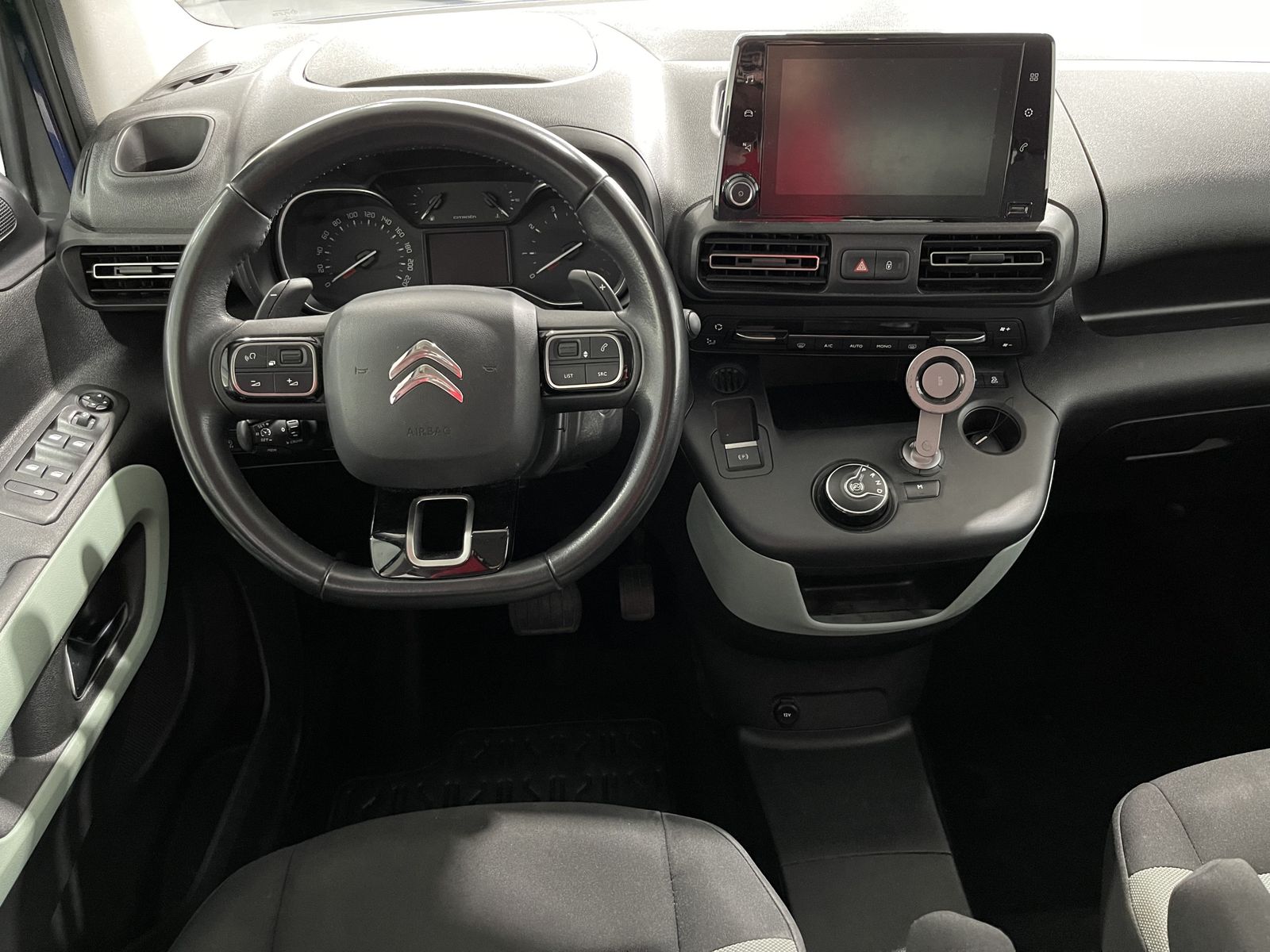 Fahrzeugabbildung Citroën Berlingo Feel XL*7 Sitzer*AHK*LED*Navi*Cam*Klima