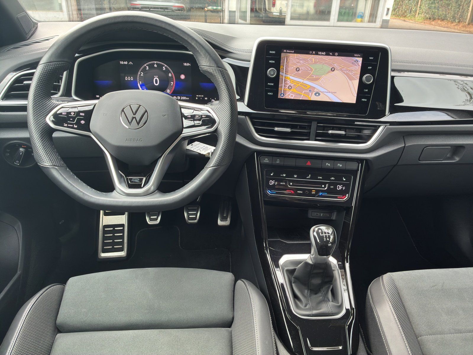 Fahrzeugabbildung Volkswagen T-Roc R-Line Rear View.SH.Navi.ACC.LED.Climatron