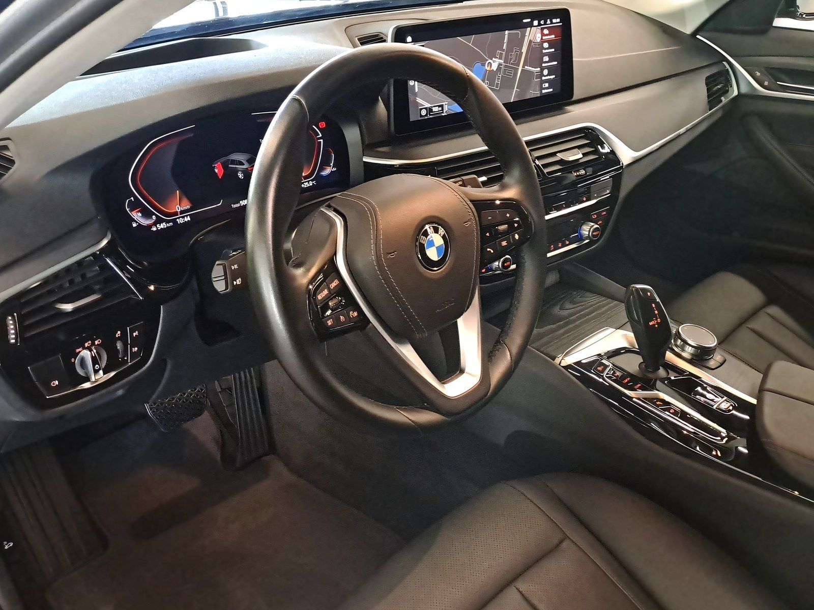 BMW 530i Touring LiveCockpitProf Head-Up Kamera foto 5