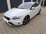 Volvo V40 D4 Geartronic R Design R Design - Volvo V40 von privat