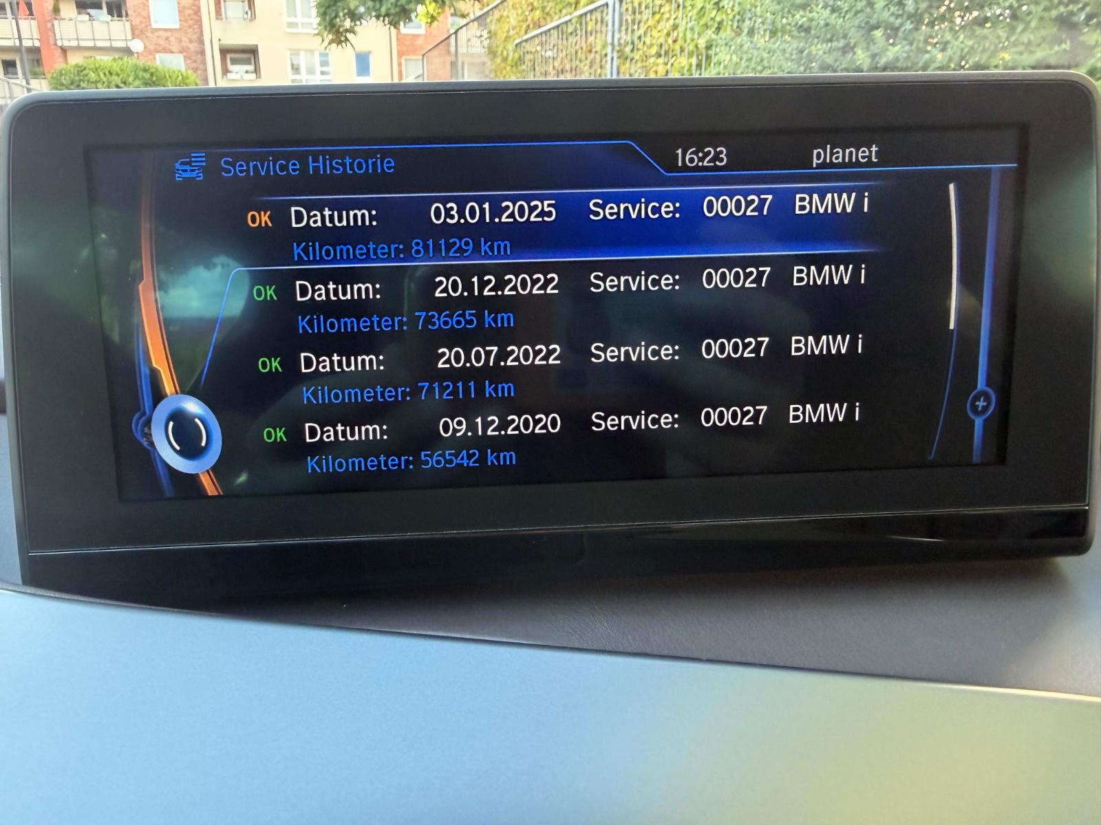 BMW i8 Pure Impulse MwSt. ausweisbar