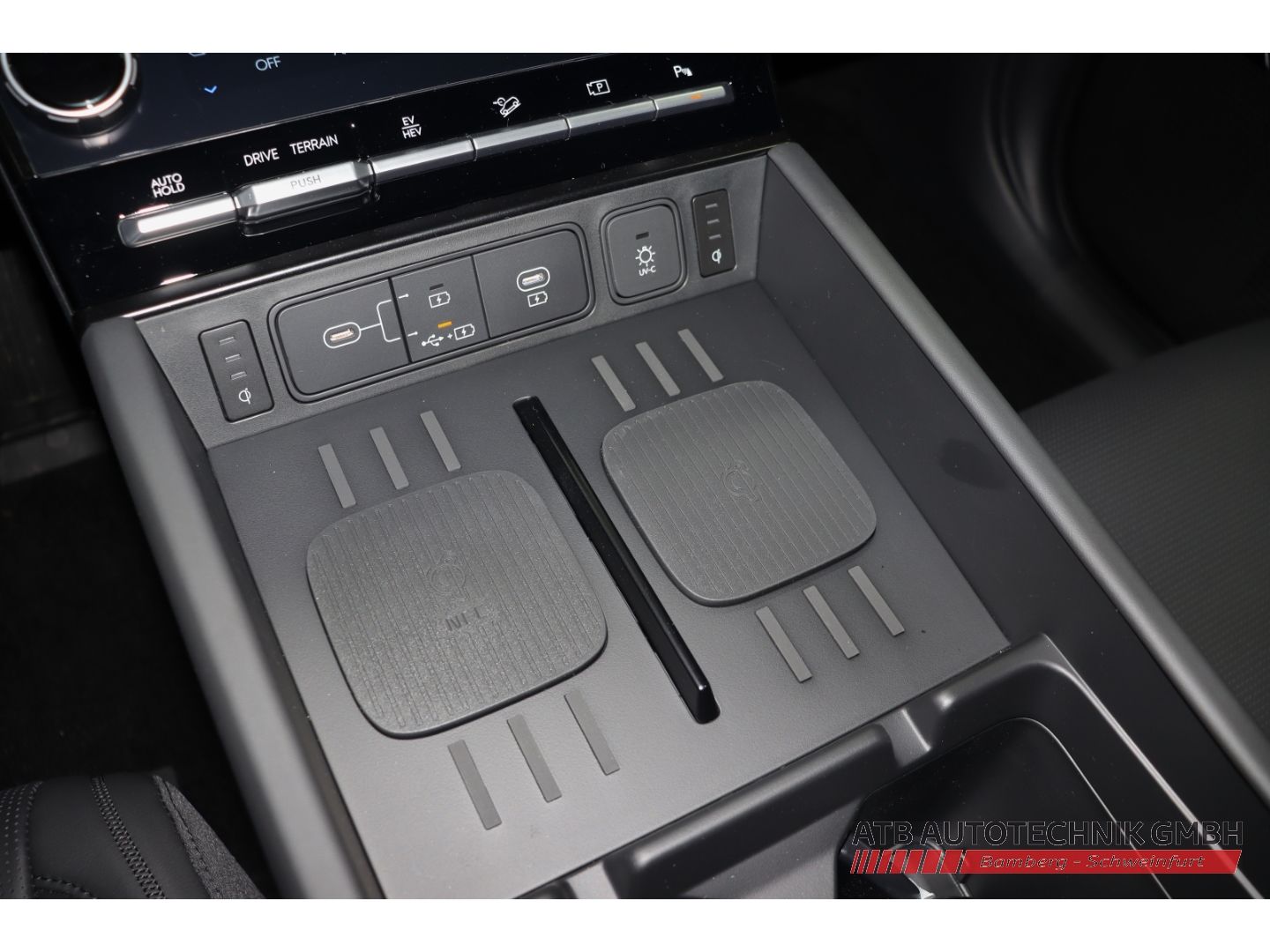 Fahrzeugabbildung Hyundai SANTA FE Blackline MY26 1.6 T-GDi PHEV 4WD HUD N