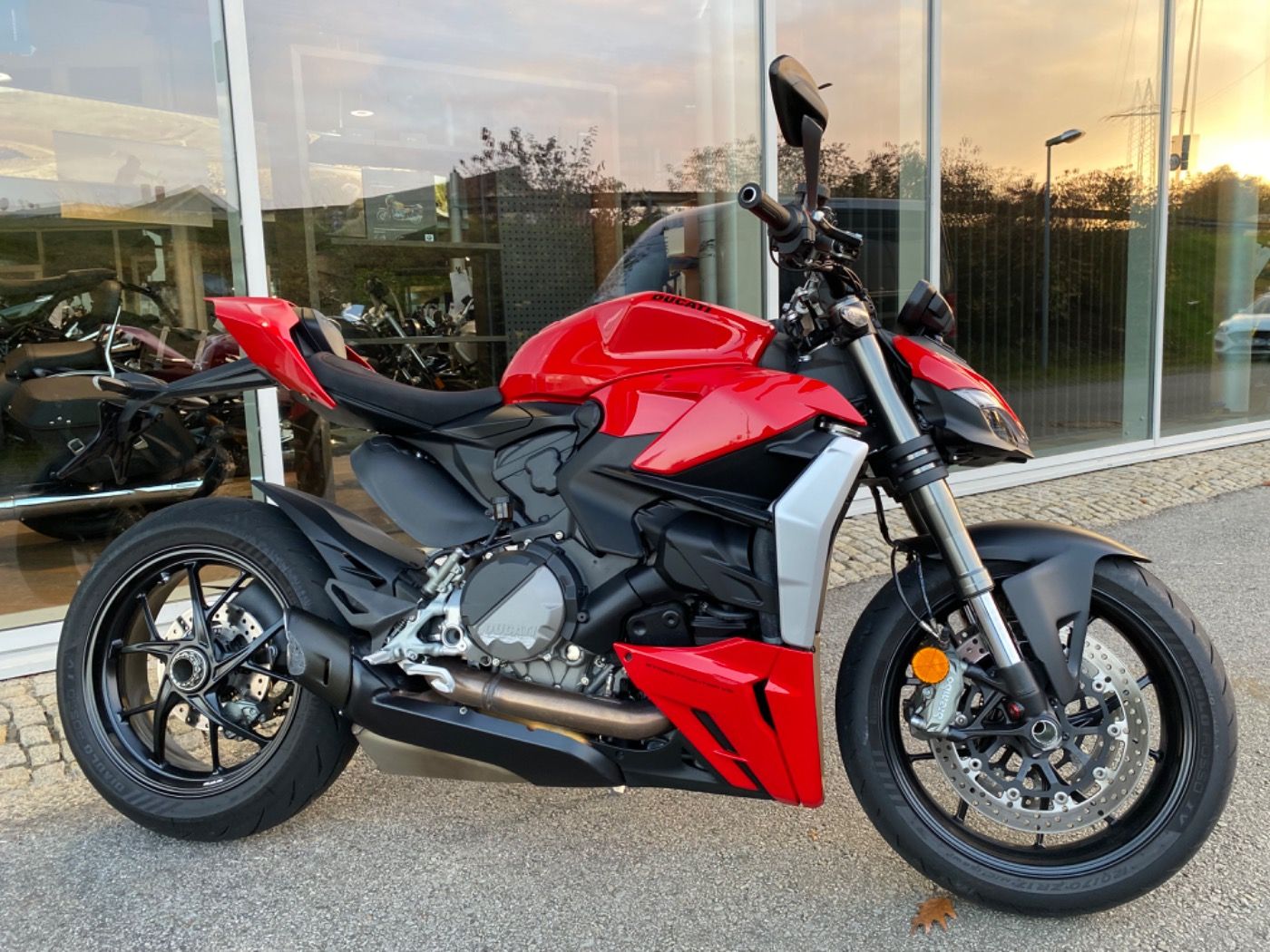 Fahrzeugabbildung Ducati Streetfighter V2