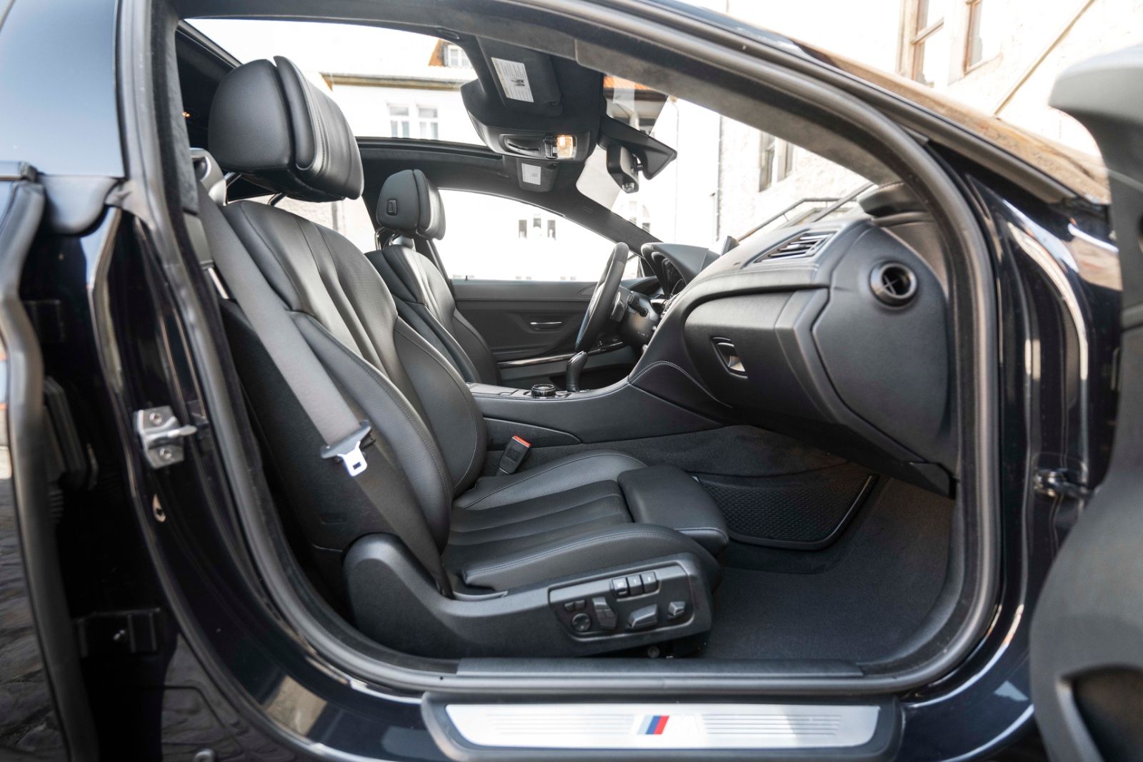 Fahrzeugabbildung BMW 640i xDrive GC M-SPORTPAKET HUD LED H&K