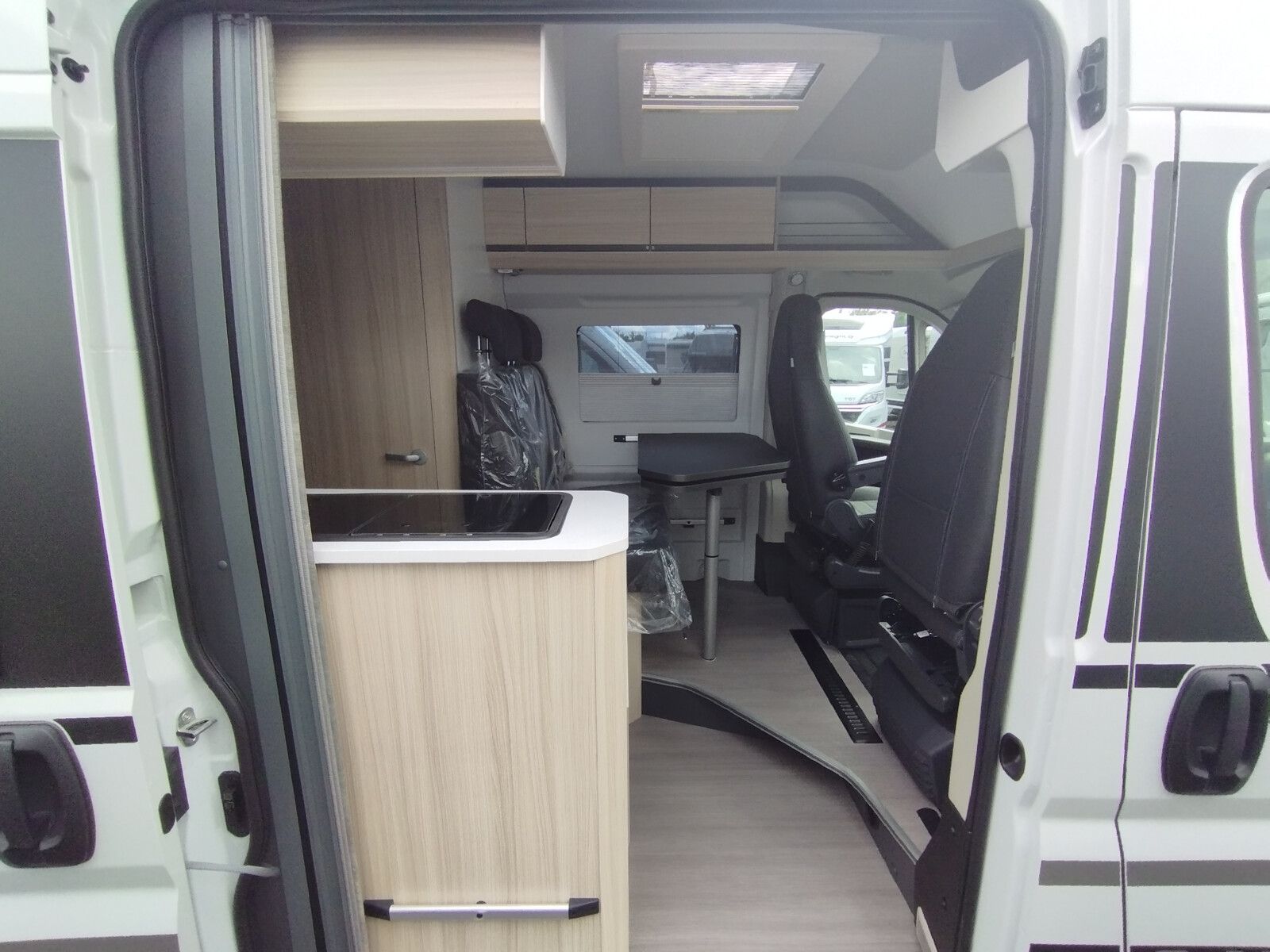 Fahrzeugabbildung Adria Twin Axess 640 SL De Luxe, Alu, Isofix