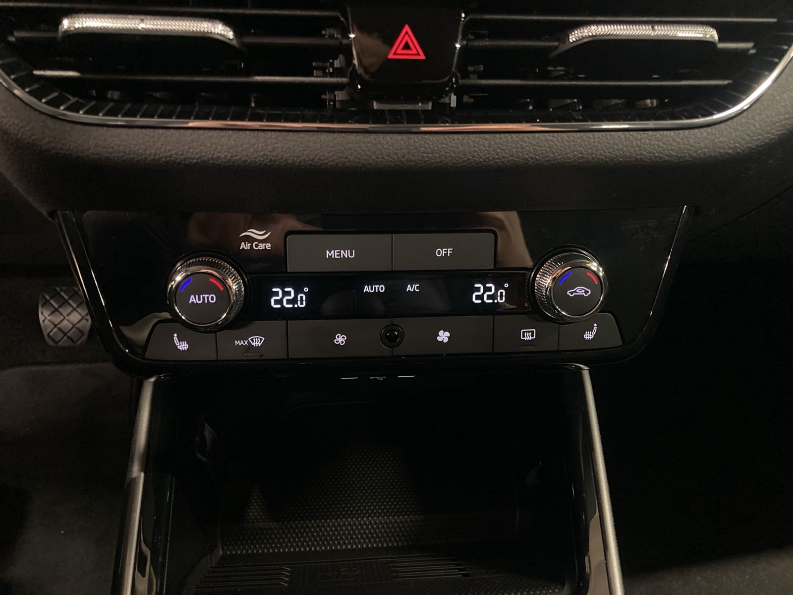 Fahrzeugabbildung SKODA Fabia TOUR LED NSW CLIMA KESSY