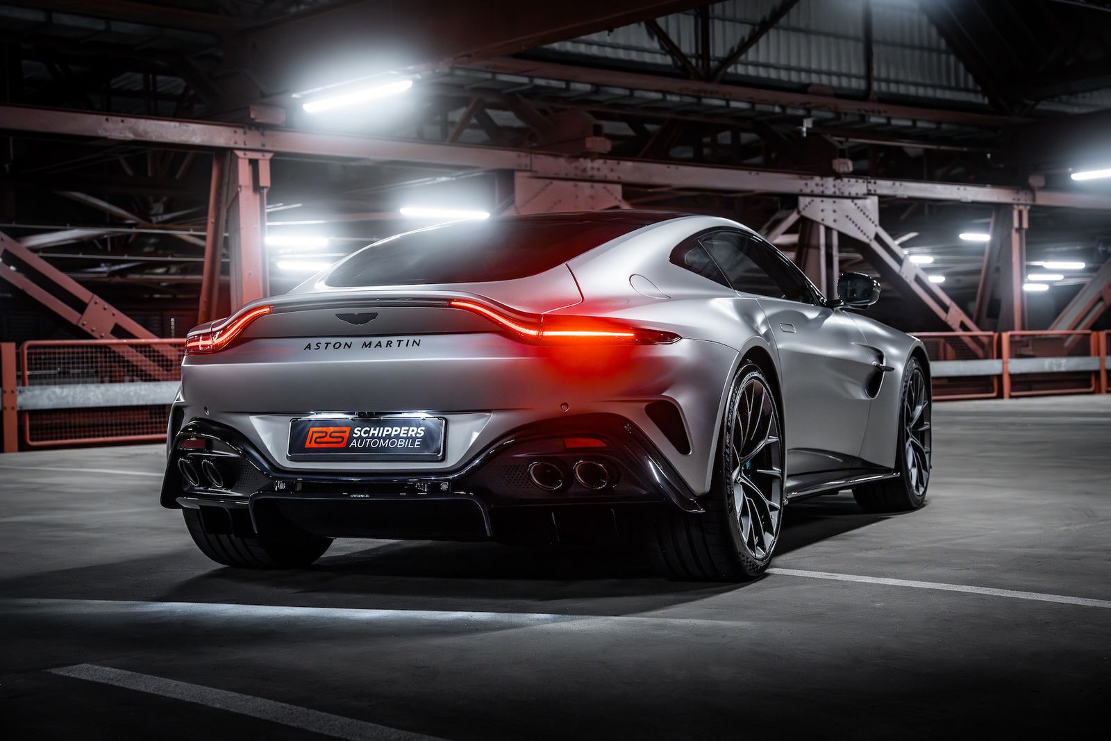 Fahrzeugabbildung Aston Martin V8 Vantage BOWERS&WILKINS|TRAUMAUTO|MY25