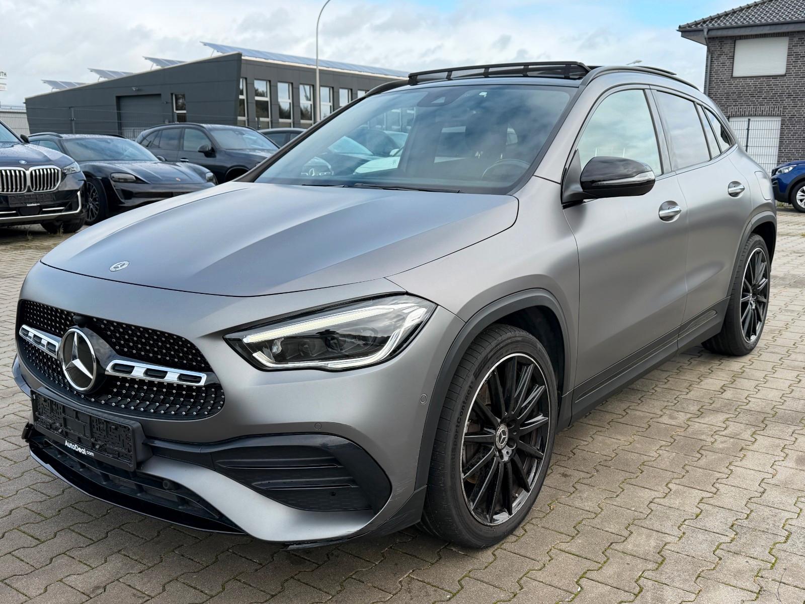 Mercedes-Benz GLA 200 AMG Line Panoramadach * Grau matt