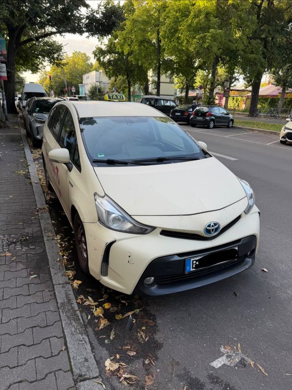 Image of Toyota Prius+