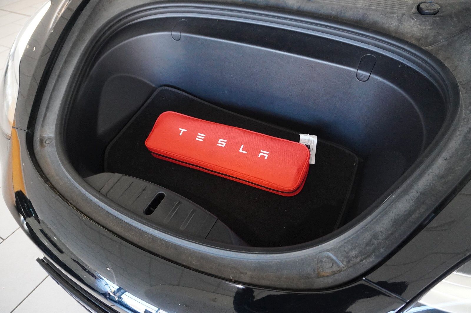 Fahrzeugabbildung Tesla Model 3 LONGRANGE DUAL-MOTOR NAVI/KAMERA/PANO/SH