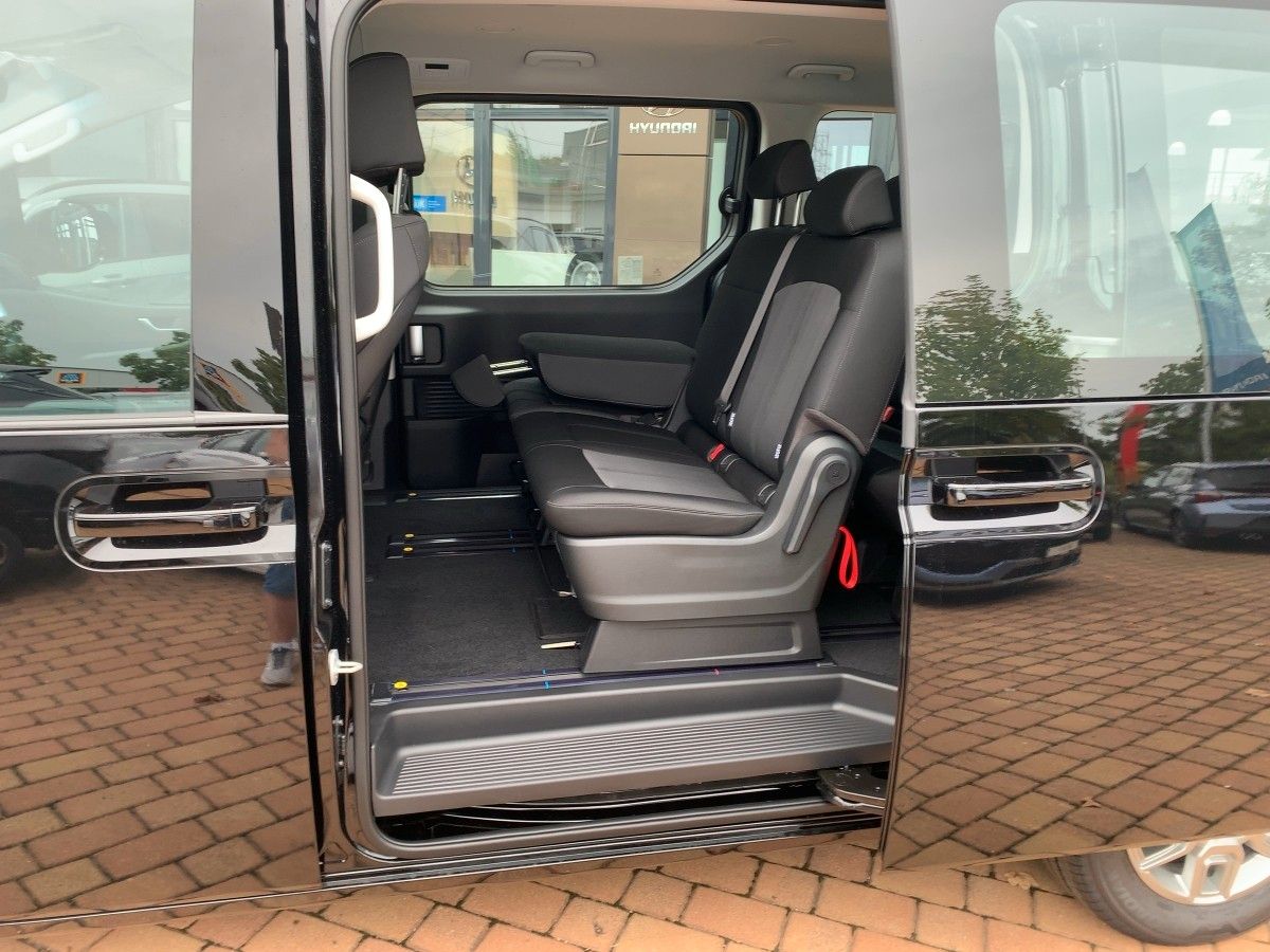 Fahrzeugabbildung Hyundai STARIA Trend Hybrid 2WD