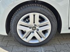 Fahrzeugabbildung Clio V Evolution 1.6 E-TECH Hybrid 145 EU6e, Rüc