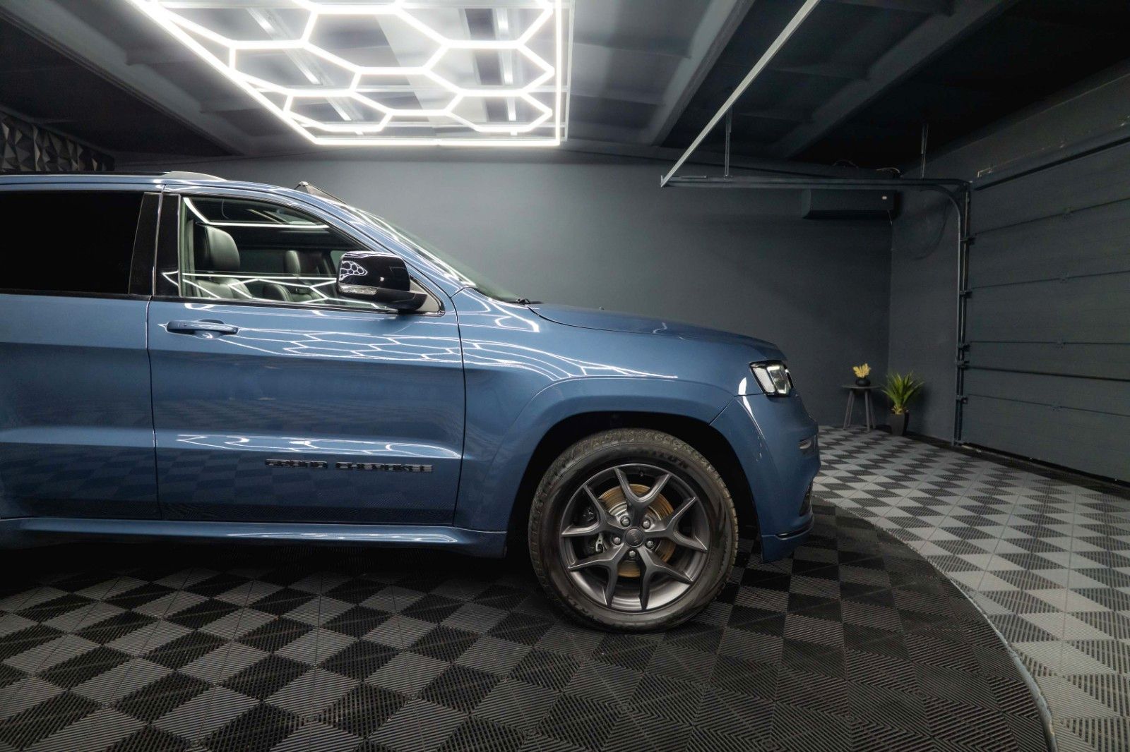 Fahrzeugabbildung Jeep Grand Cherokee 3.6 4x4 LIMITED X *Pano*LED*19%*