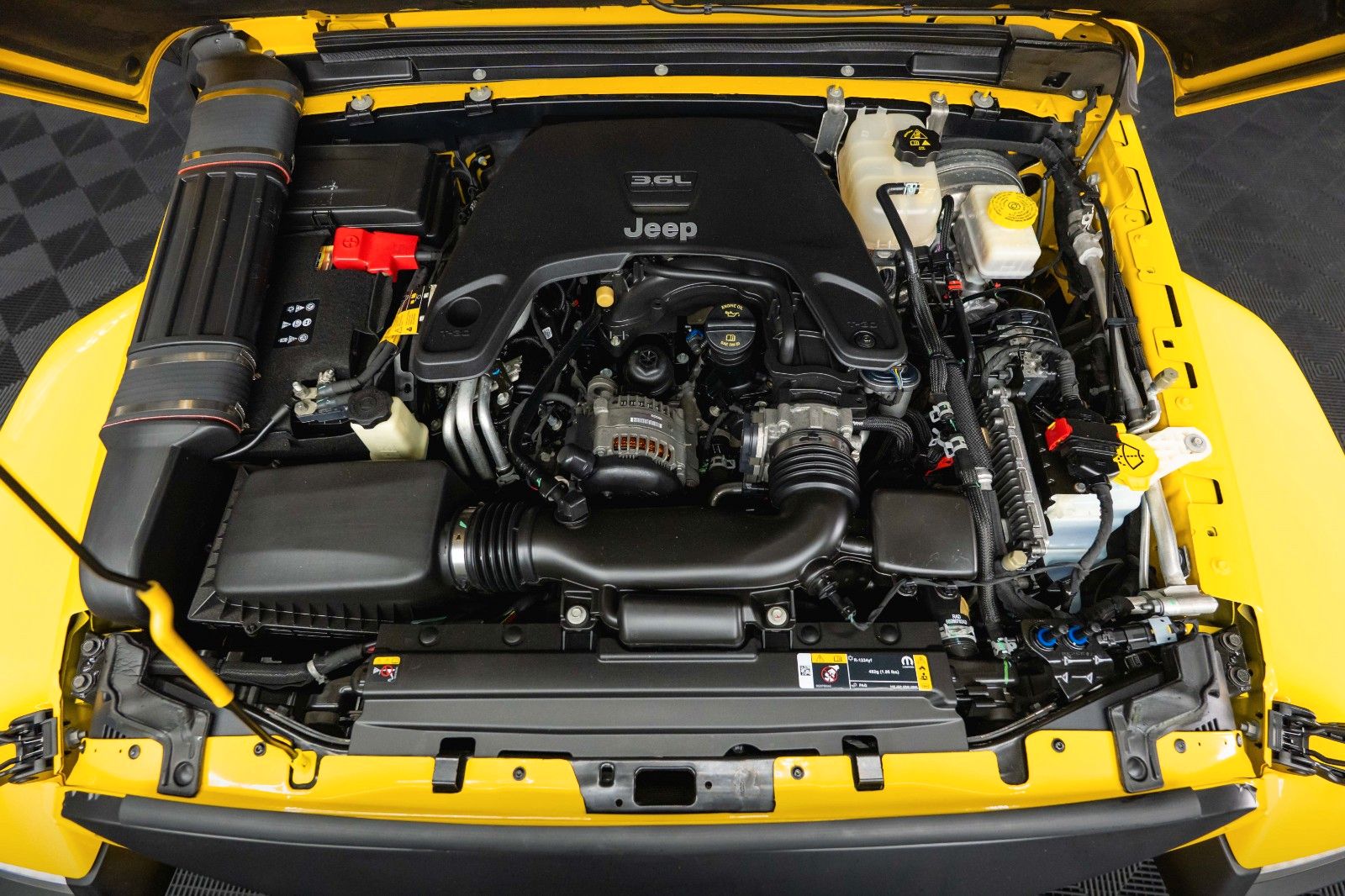 Fahrzeugabbildung Jeep Wrangler 3.6 V6 UNLIMITED SAHARA OFFROAD 4x4 LED