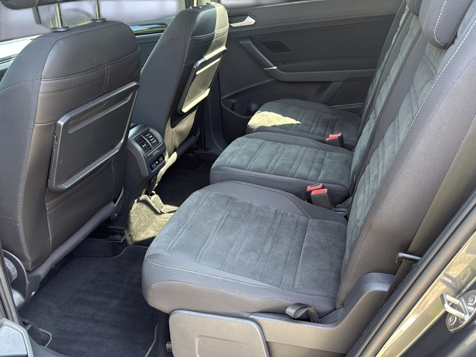 Fahrzeugabbildung Volkswagen Toura2.0 TDI Touran / AHK/unfallfrei