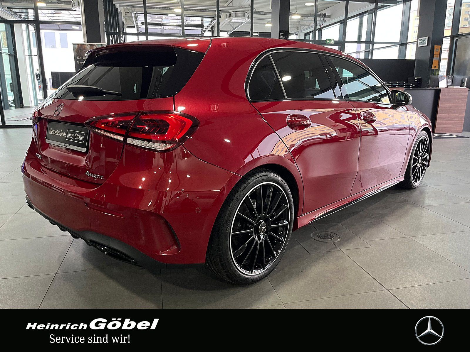 Fahrzeugabbildung Mercedes-Benz A 250 4M AMG+KAMERA+FAHRASSIST-P.+NIGHT+CARPLAY