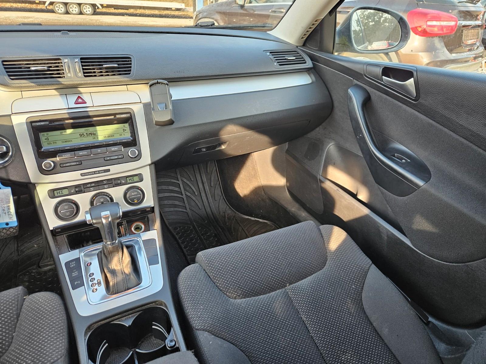Volkswagen Passat 2009 — photo 15