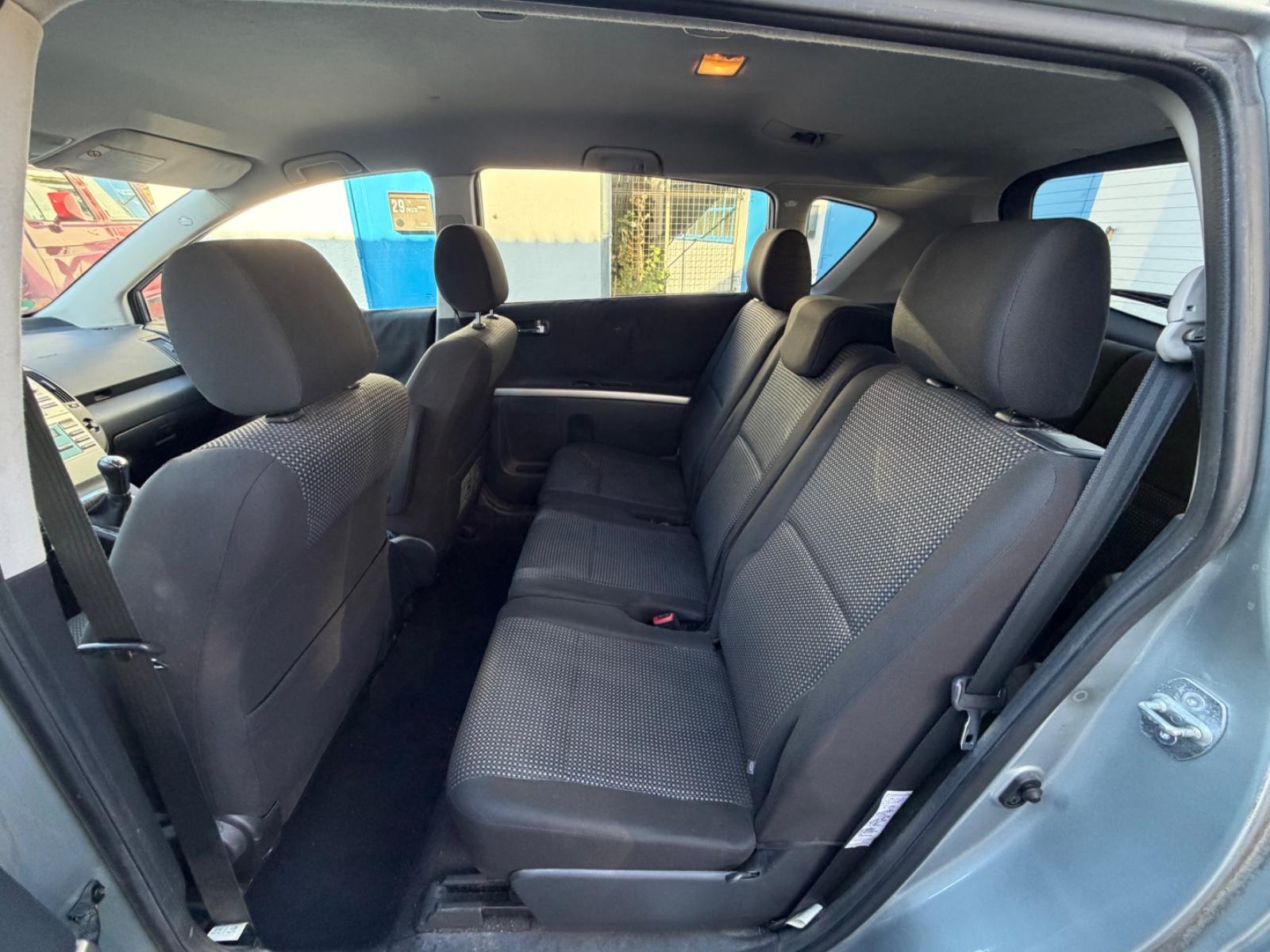 Toyota Corolla Verso 2009 — photo 16