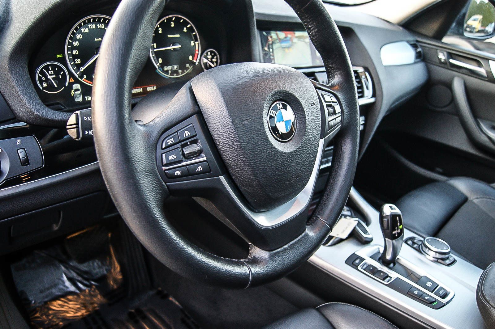 Fahrzeugabbildung BMW X3 xDrive 35d PANORAMA ANHÄZV STDHEIZG HEADUP