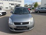 Suzuki Swift Lim. Black and White - Suzuki Swift: Black White