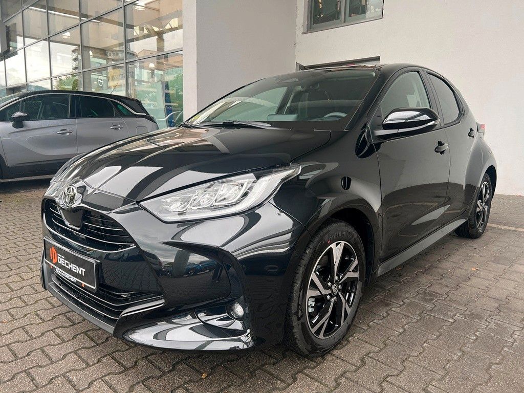 Fahrzeugabbildung Toyota Yaris Hybrid Teamplayer Comforpaket