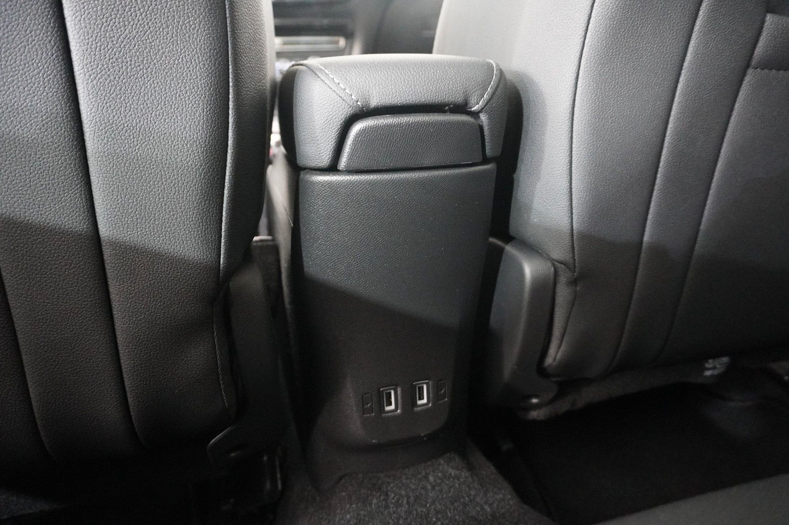 Fahrzeugabbildung Opel Mokka-e ELEGANCE 3-PHASIG NAVI/LED/KAMERA/DAB+