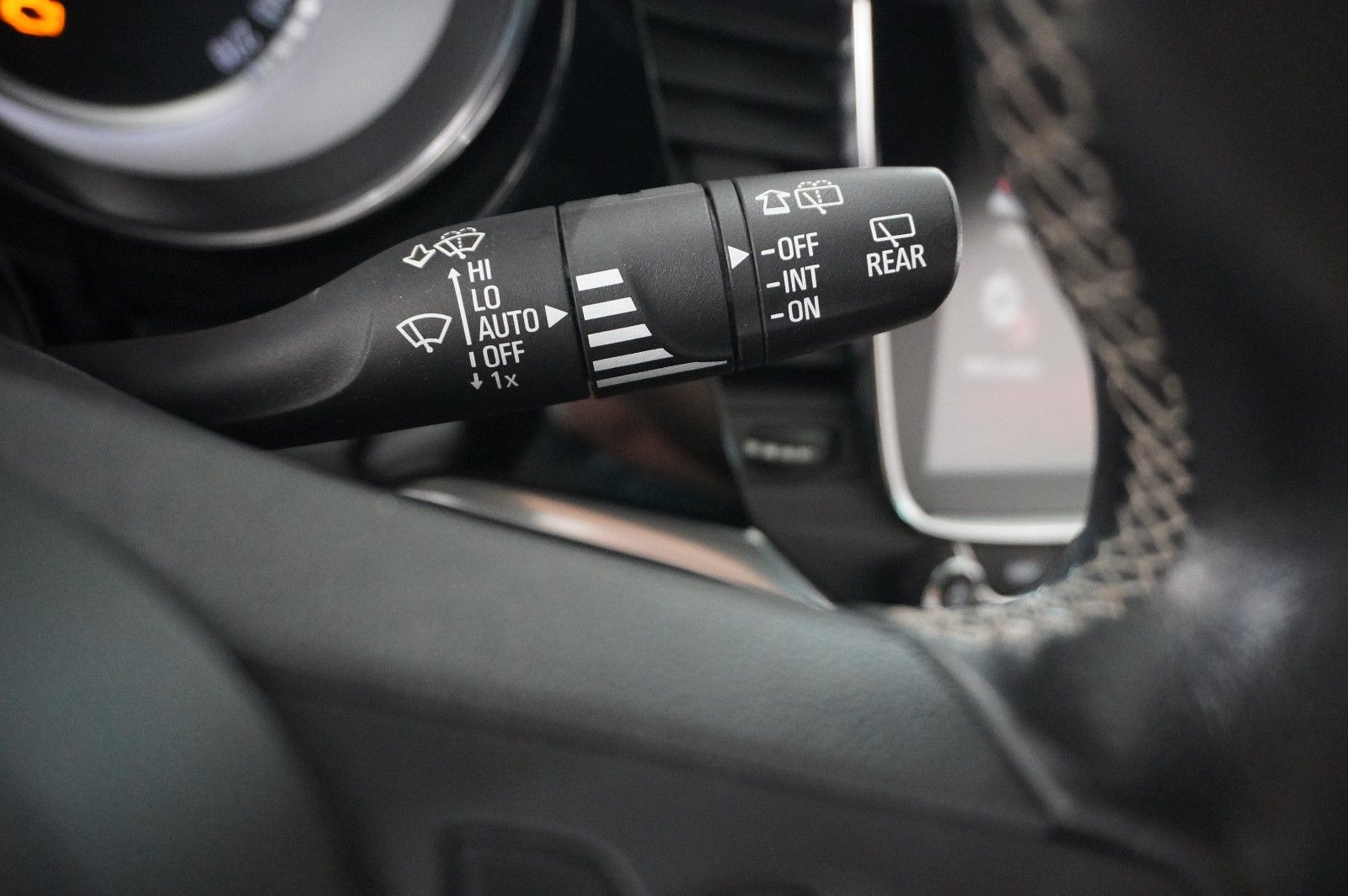 Fahrzeugabbildung Opel Astra K ST 1.6T INNOV. AHK/MATRIX/KAMERA/NAVI/SH