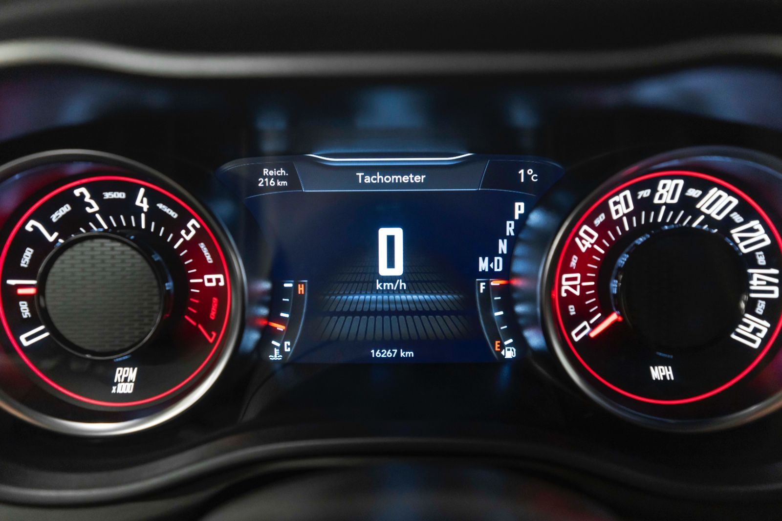 Fahrzeugabbildung Dodge Challenger 3,6L AWD CARPLAY KAM SHZ ALPINE ALC