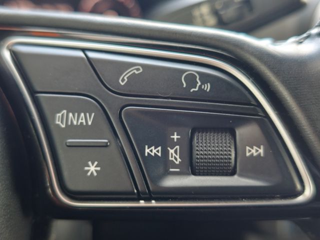 Audi A3 35 TFSI sport*Autom*LED*Navi*AHK*SHZ*PDC*