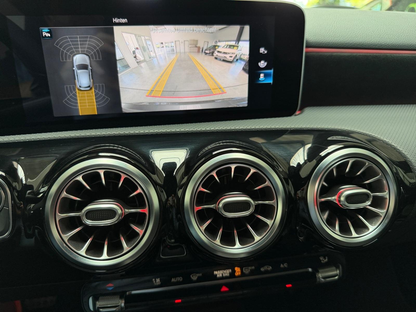 Mercedes-Benz A 220 AMG DCT+MBUX+MULTIBEAM+AKTIVPARK+KAMERA+19