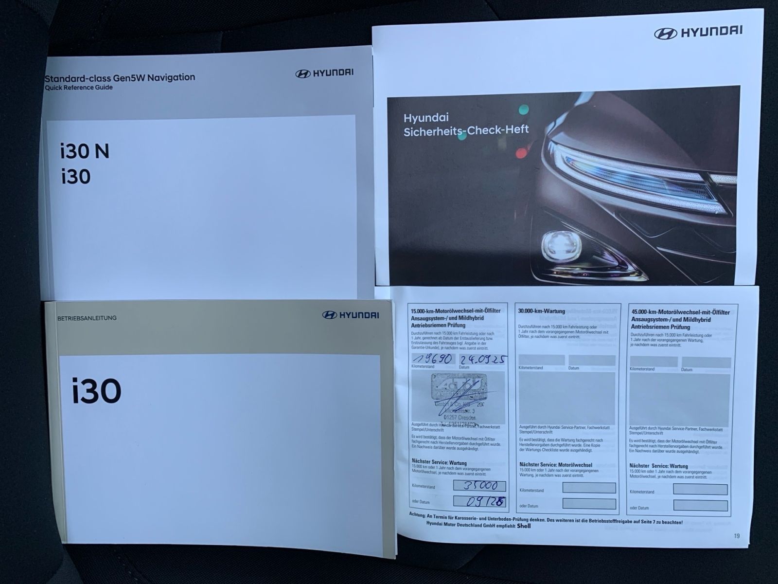 Fahrzeugabbildung Hyundai i30 Kombi 1.5 T-GDI 7-DCT Advantage Mild-Hybrid