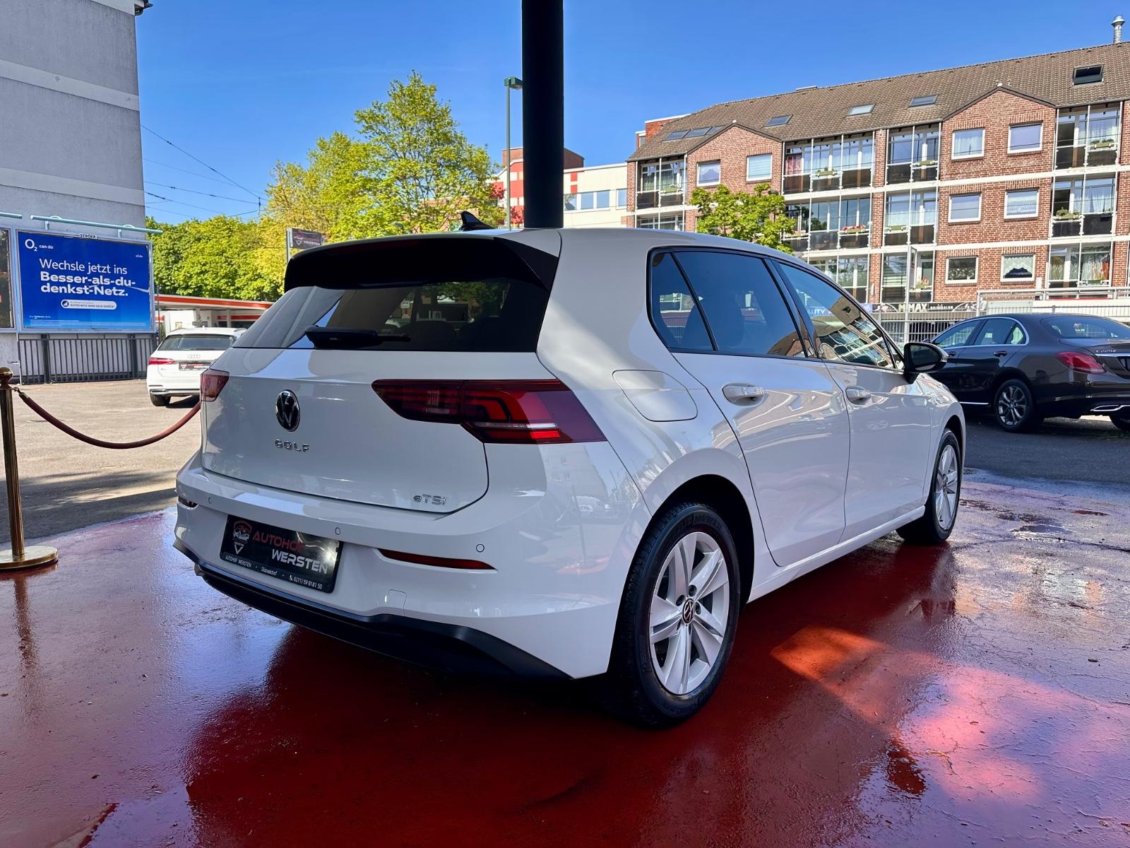 Volkswagen Golf VIII Lim. 1.5 eTSI 110 kW Life LED 1. Hand, миниатюра 4