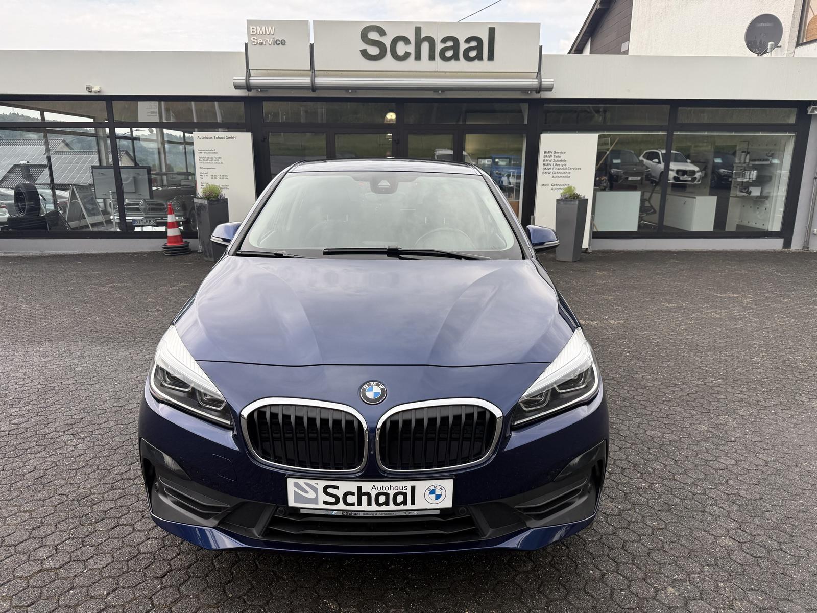 BMW 218i Active Tourer Advantage LED AHK PDC