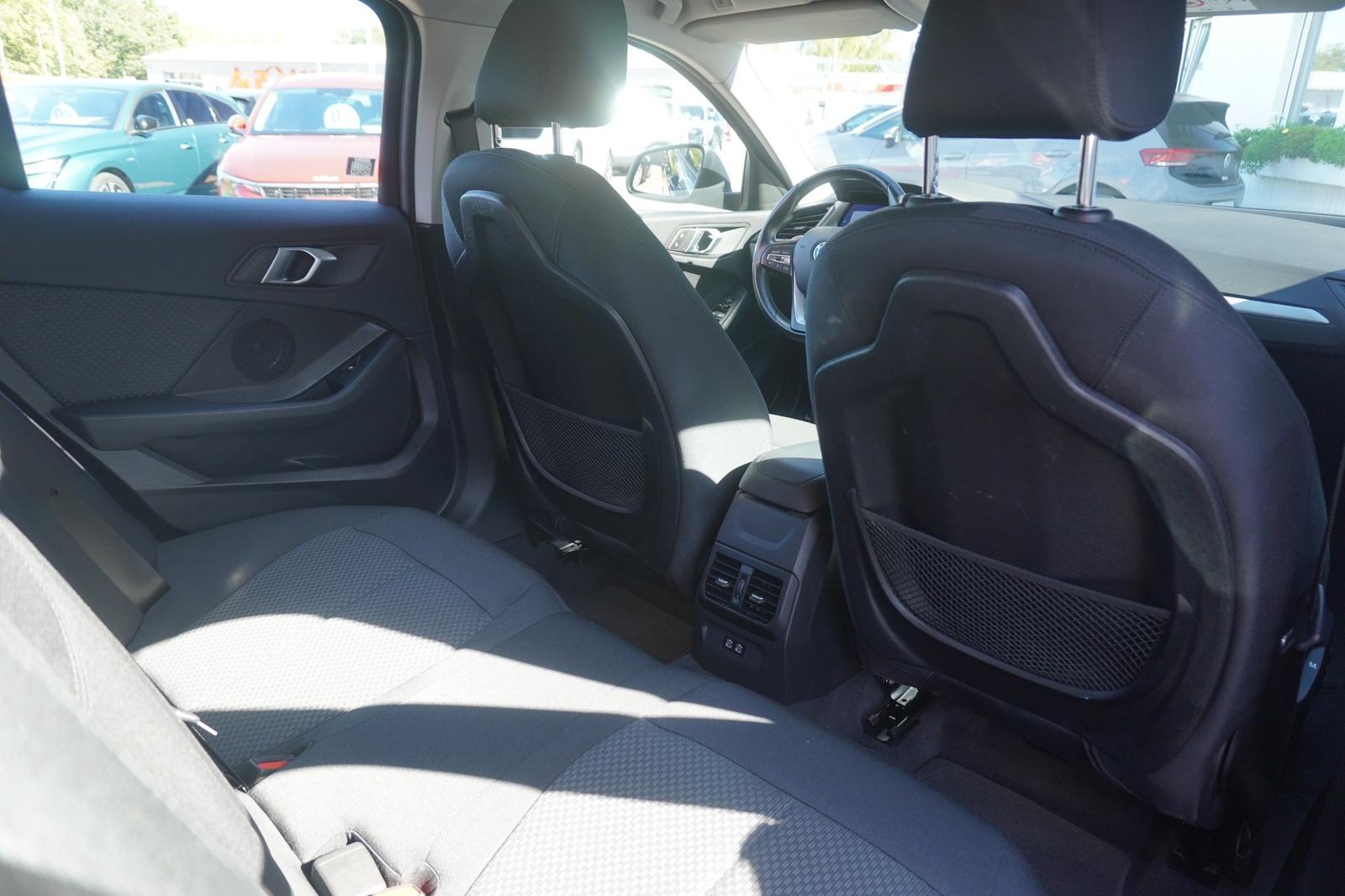 BMW 1 Series i Advantage Aut. LED Navi Kamera Sitzheizung, миниатюра 12