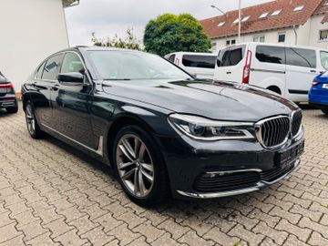 BMW 750 - 8
