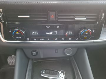 Nissan Qashqai Tekna 1.3 DIG-T °LED°Navi°RFK°PGD°ACC°