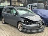 Volkswagen Touran 1.5 TSI DSG Highline - VW Touran Unfallwagen