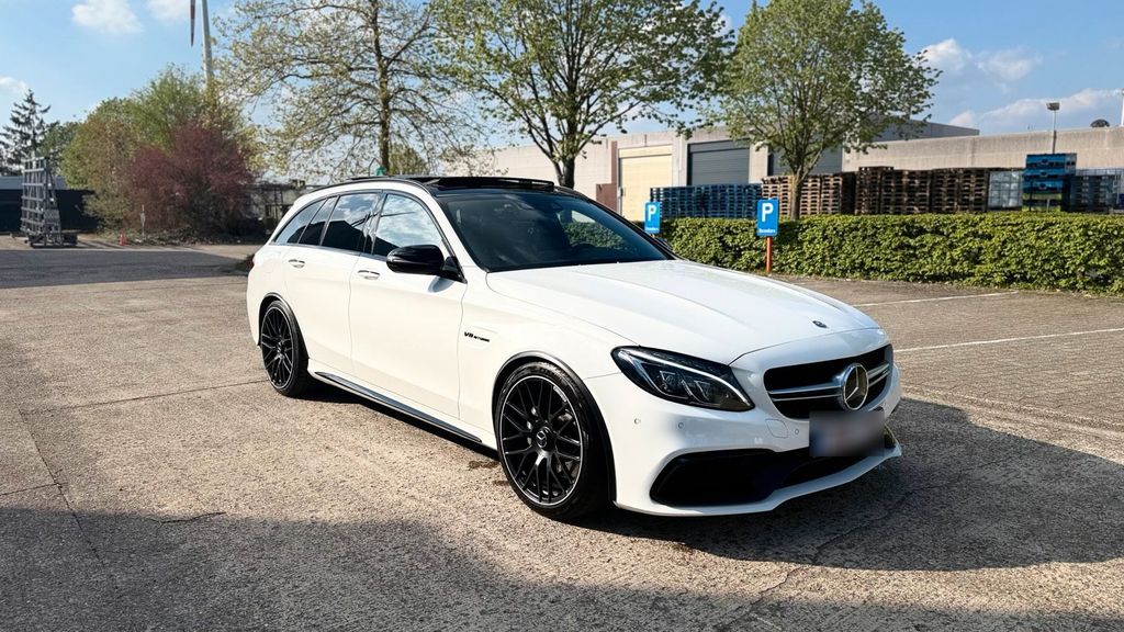 Image of Mercedes-Benz C 63 AMG