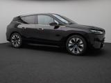 BMW iX xD50 Sport 360°H/K DAB SoftCl AHK Komfort 21" - BMW Elektroautos