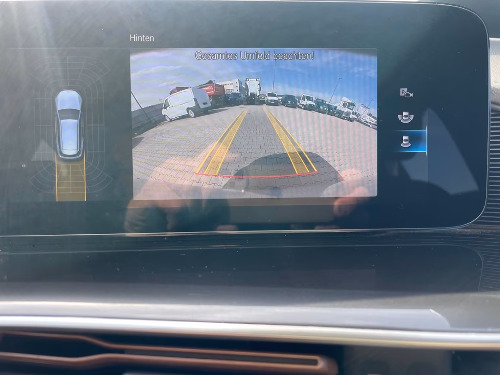 Mercedes-Benz EQC 400 4MATIC MBUX*Mbeam*AR*CarPlay*AUT*Distr