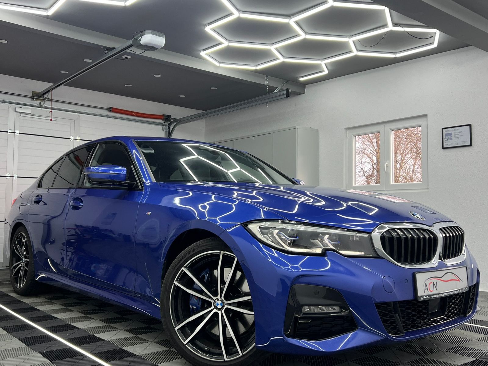 Fahrzeugabbildung BMW 330 i Lim. M SPORT/LASER/360*/H&K/HuD/ACC/DE FZG